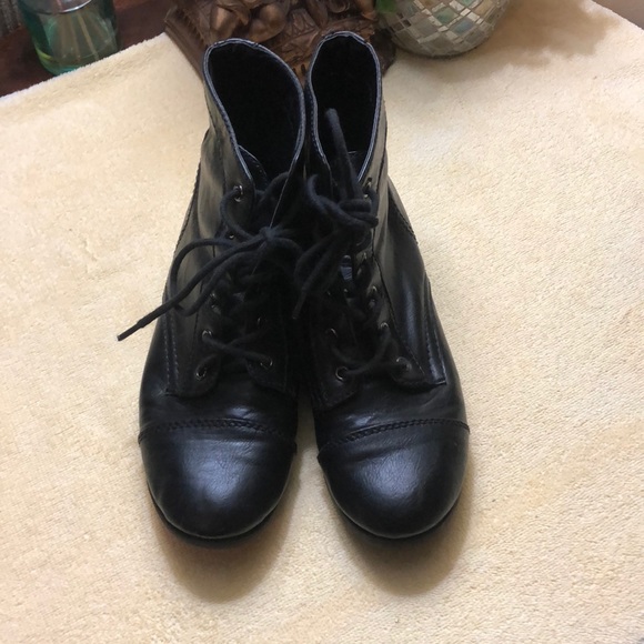 Booties - Picture 3 of 4